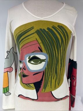 Custo Barcelon Cream Long-Sleeve V-Neck Top with Multicolor Pop Portrait, Size S